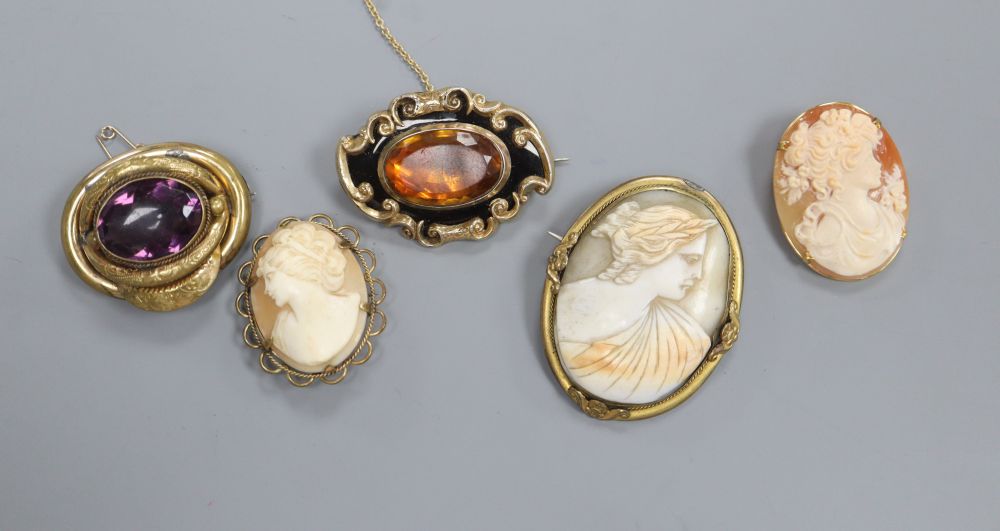 3 cameo brooches, a mourning brooch and one other brooch